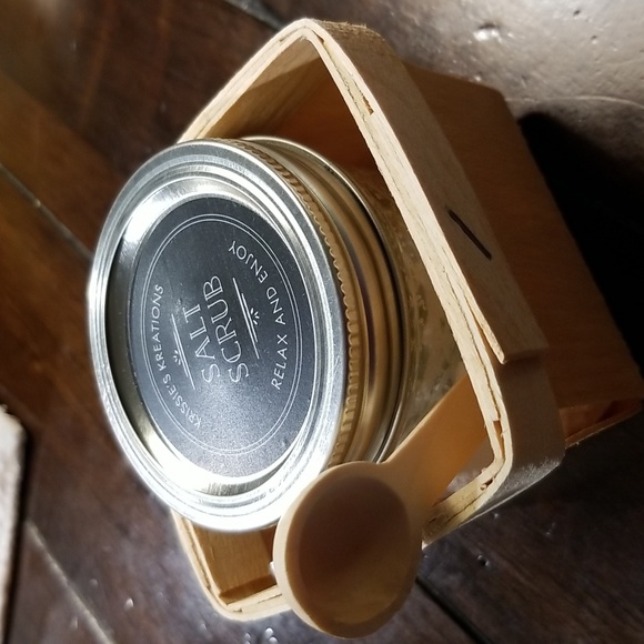 1 Salt Scrubs 4 oz. NEW Handcrafted - Picture 1 of 11
